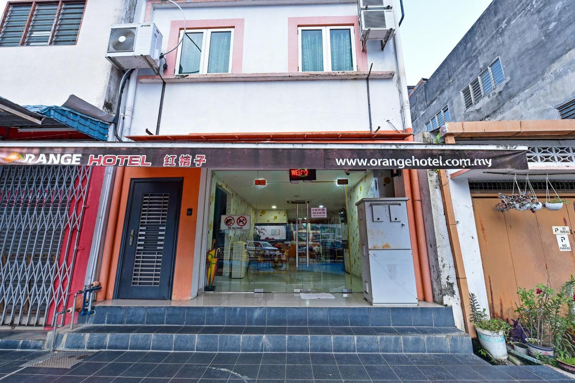OYO 992 Orange Hotel Kuala Pilah Bagian luar foto
