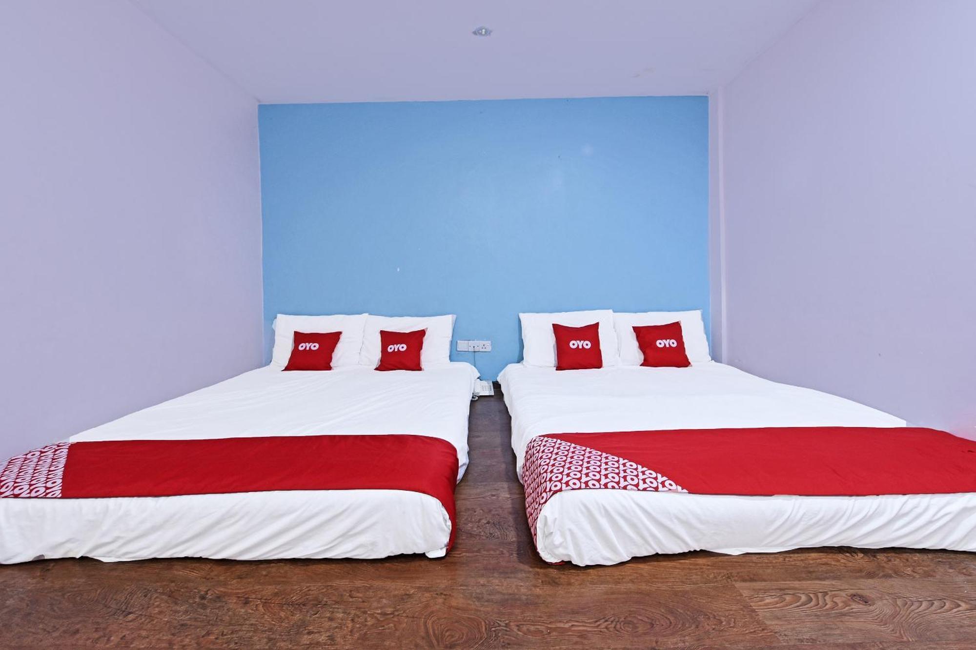 OYO 992 Orange Hotel Kuala Pilah Bagian luar foto