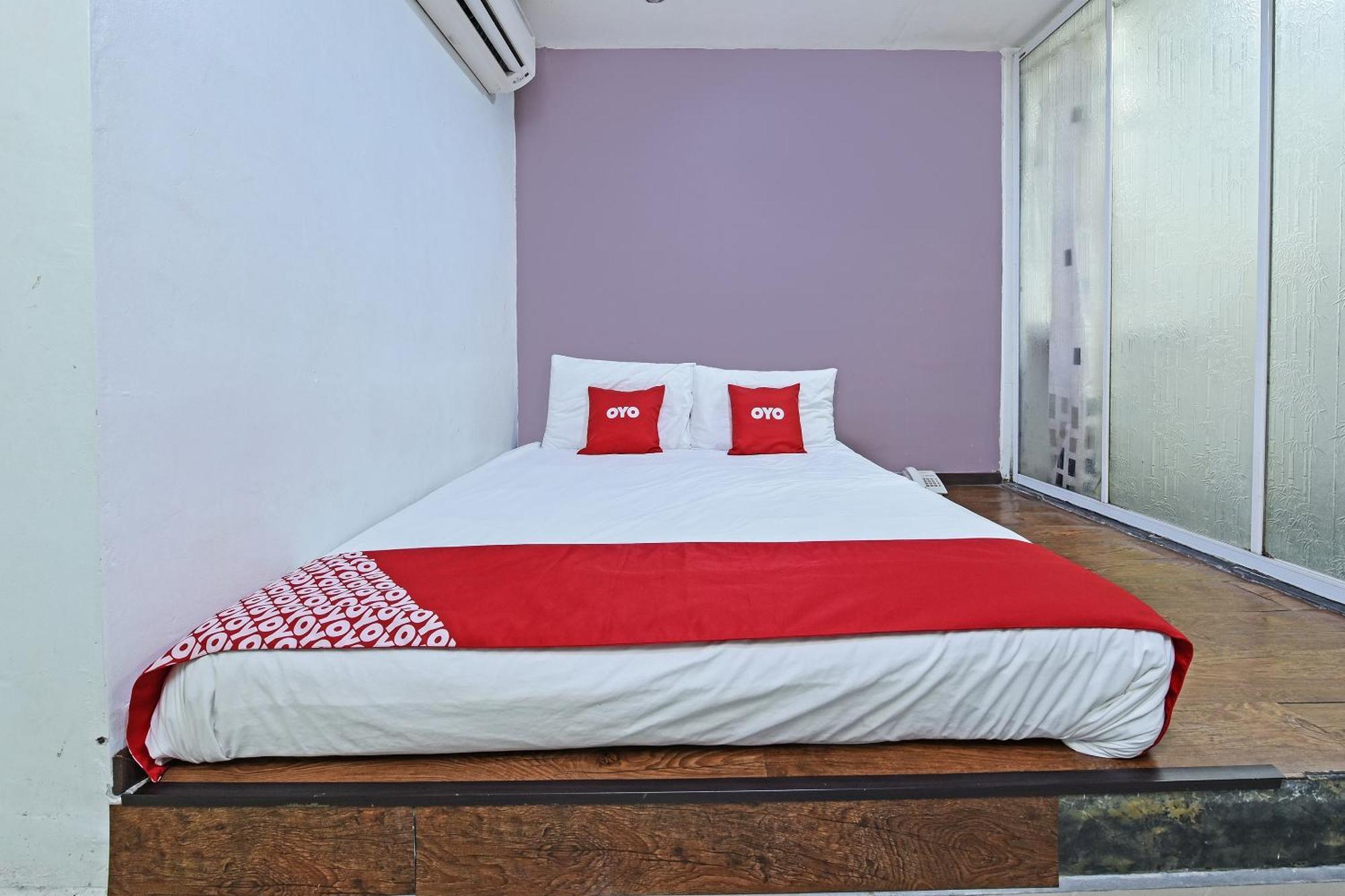 OYO 992 Orange Hotel Kuala Pilah Bagian luar foto