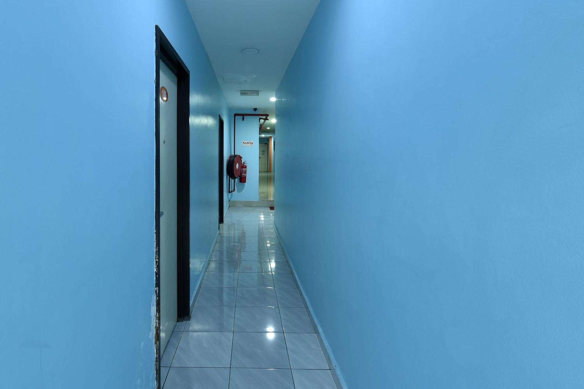 OYO 992 Orange Hotel Kuala Pilah Bagian luar foto